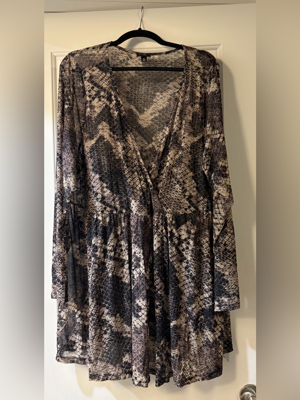 Torrid  Black and Cream Snake-Print Long Sleeve faux Wrap tunic top
